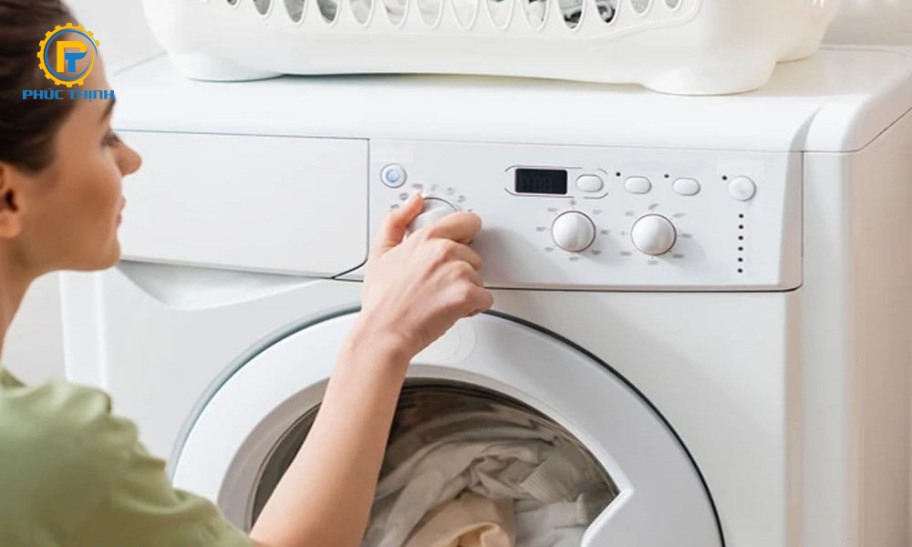 Lỗi bo mạch làm bàn phím máy giặt bị liệt, ấn không được